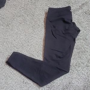 Black Lululemon leggings